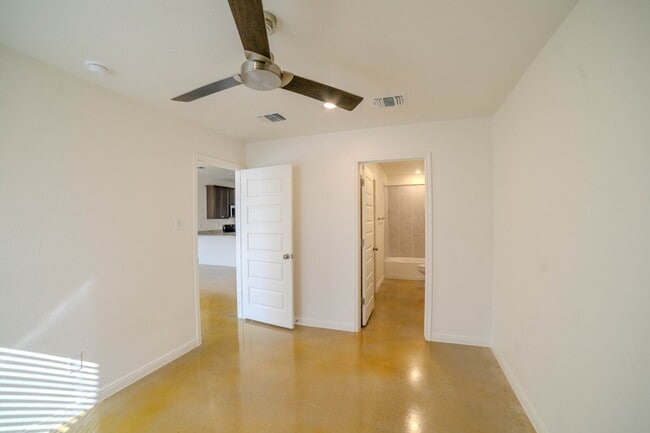 Photo - 907 Switchgrass Dr Unidad A