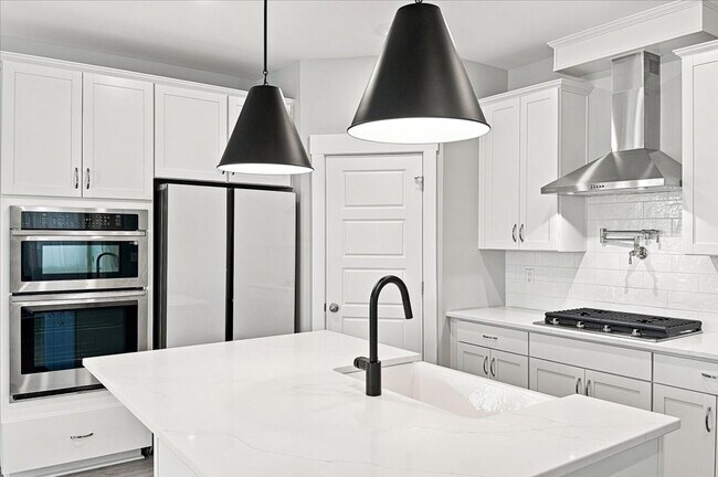 Photo - 206 Woodward St