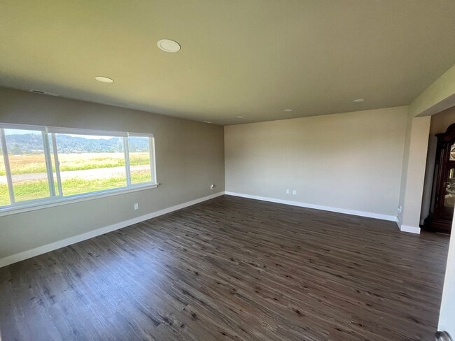Photo - 20528 Dahlstedt Rd