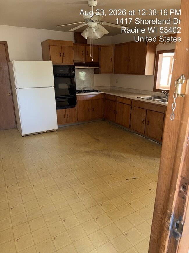 Photo - 1417-1419 Shoreland Dr. Unit 1419-Upper