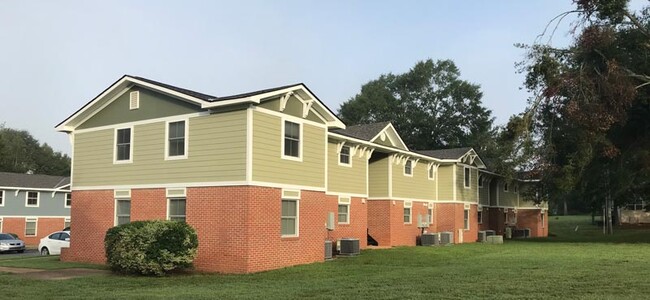 Greenfield Apartments - Greenfield Apartments