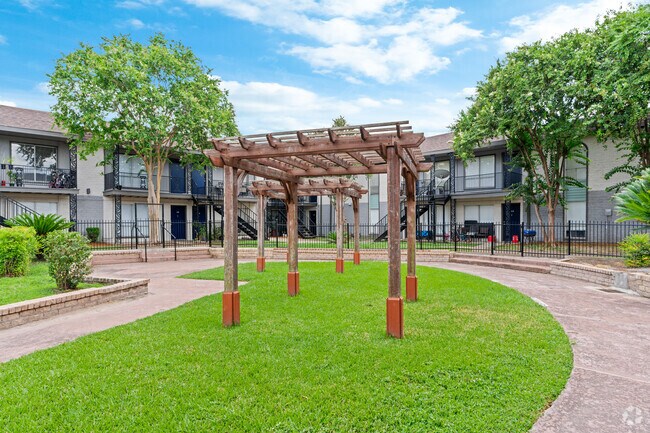 Courtyard - Tierra Bella