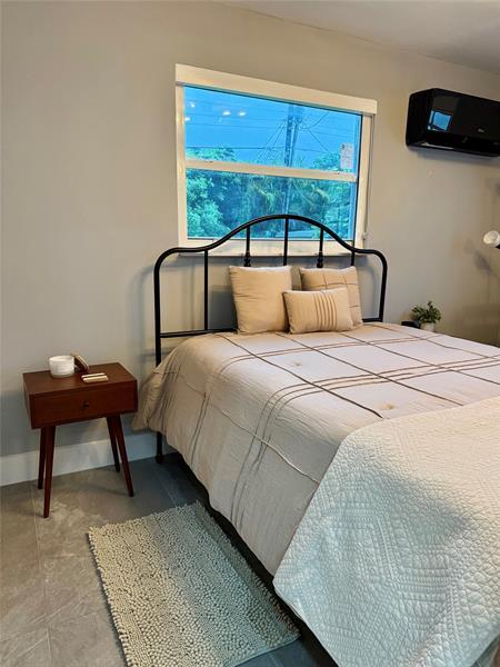 Photo - 2420 SW 11th St