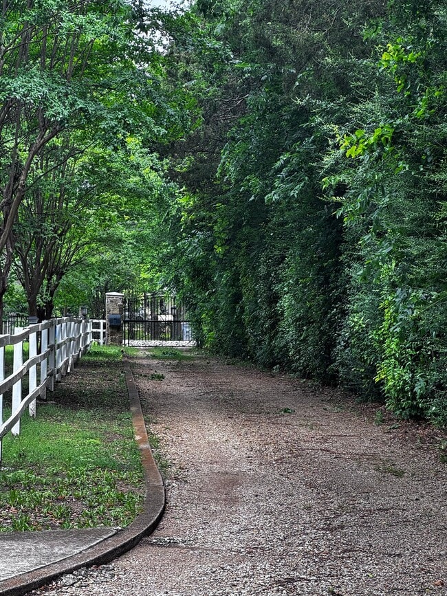 Photo - 5110 Ranchero Ln Unit A