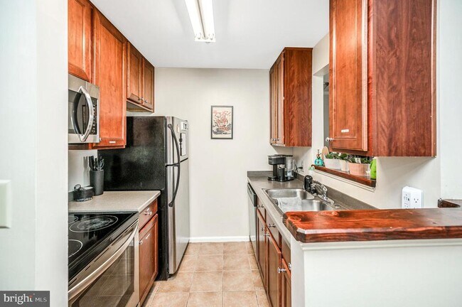75 Fern Oak Cir Unit 303