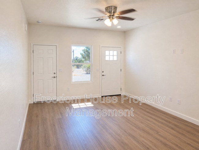 Photo - 1701 Sycamore Ave