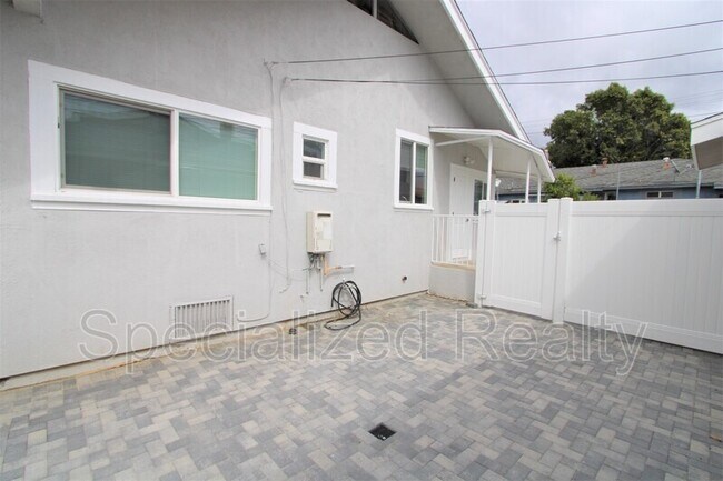 Photo - 604 W Lexington Dr