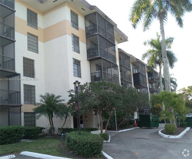 Building Photo - 5570 NW 44th St Unit 507A Rental