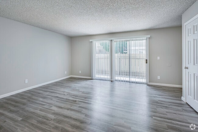 2BR, 1BA - 960SF - Living Room