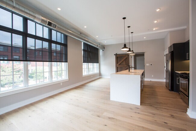 Photo - 1720 Fairmount