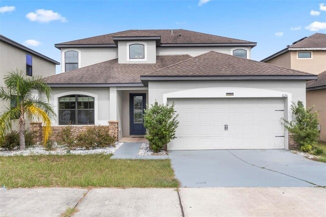 Photo - 625 Silverthorn Pl