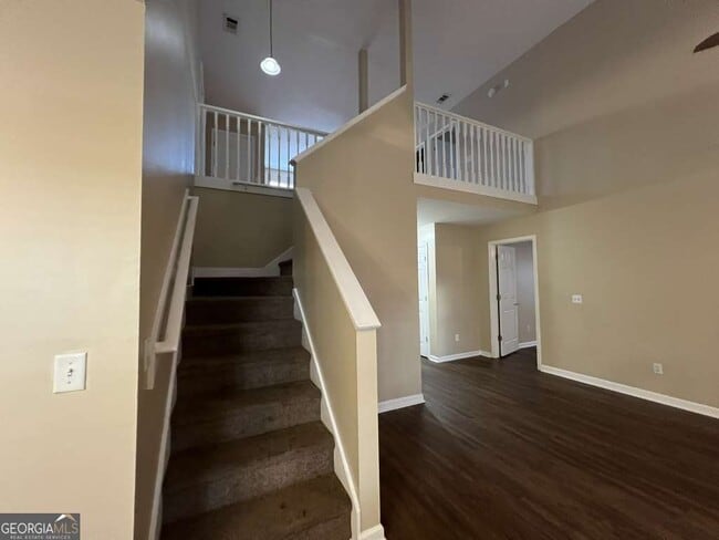 Photo - 517 Lake Jordan Blvd W