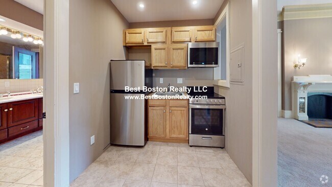 Building Photo - 175 Summer St Rental