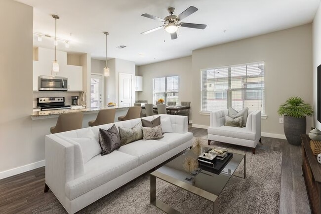 Photo - Limited-Time Savings on Stylish Living! Unidad HAC1