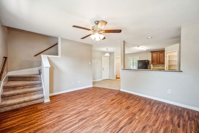 Photo - 1401 N Columbia