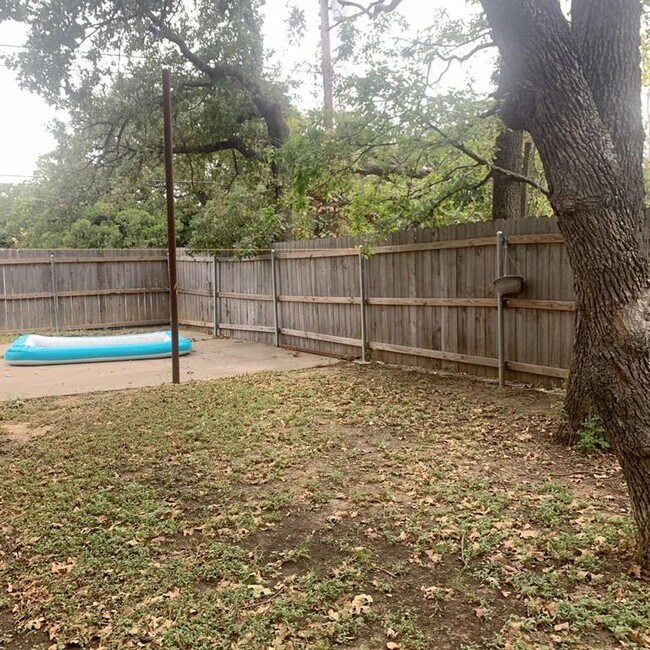 Photo - 1625 Woodcrest Dr