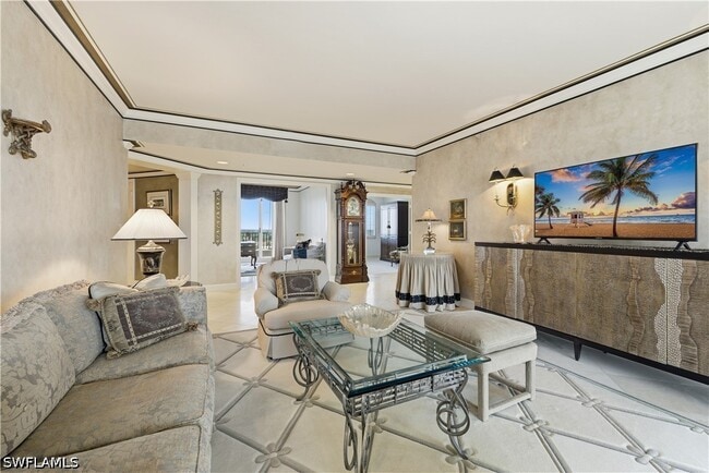 Photo - 8990 Bay Colony Dr Unidad 901