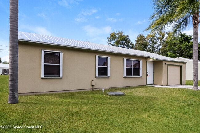 Photo - 2252 SE Berkshire Blvd