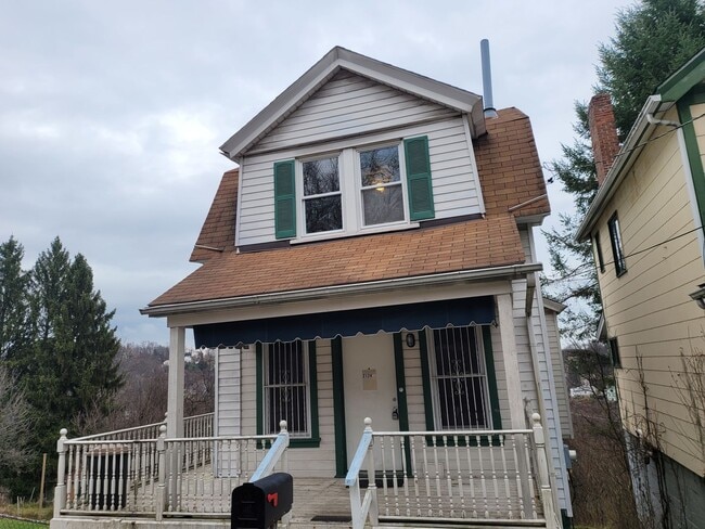 Photo - 2 Bedroom House - Available Now!