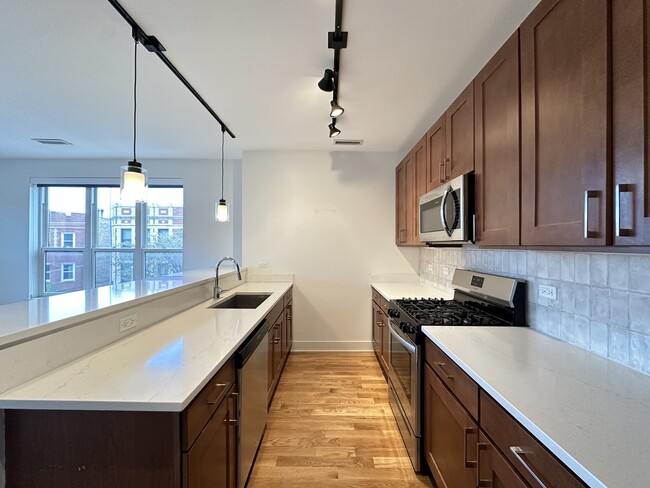 Photo - 2740 N Spaulding Ave Unit 803