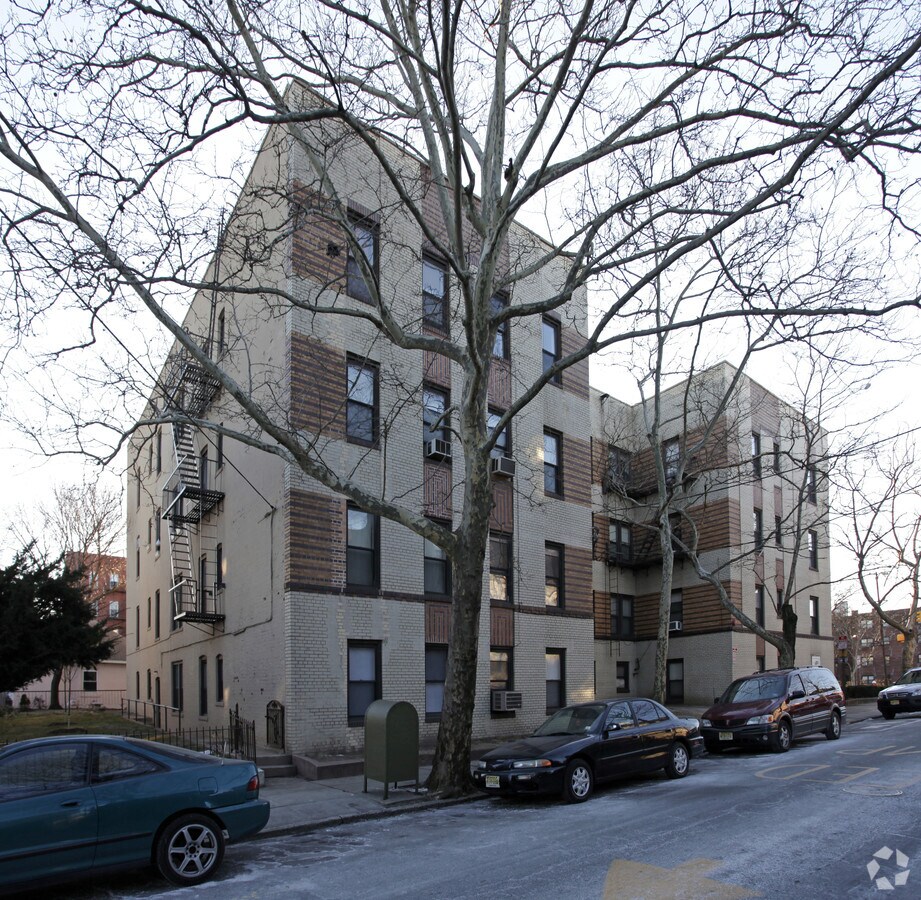 Photo - 1722 Kennedy Blvd