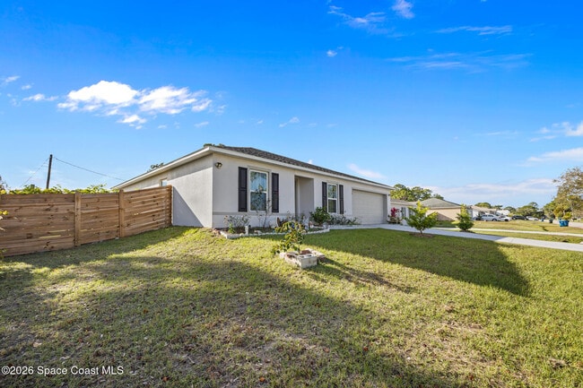 Photo - 1550 Leeward Ave SE