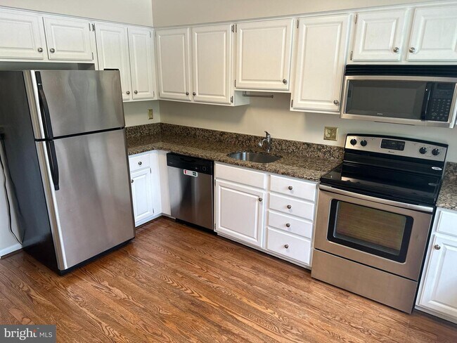 Photo - 229 Castletown Rd