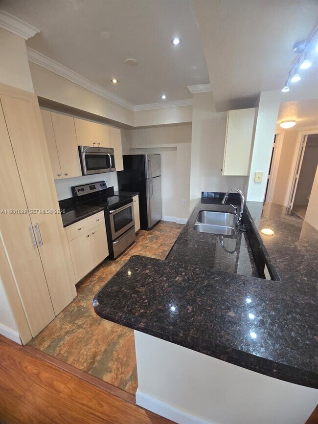 Photo - 2536 Centergate Dr Unit 204