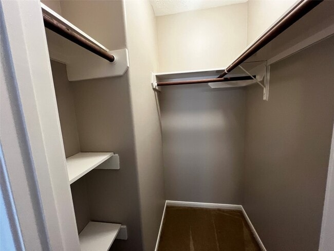 Photo - 2427 Halstead Dr