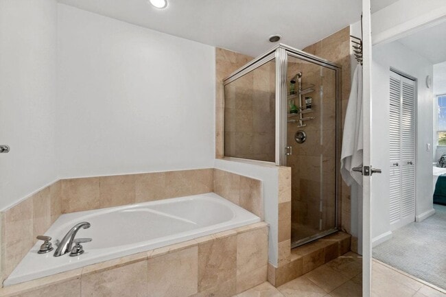 Photo - 410 Evernia St