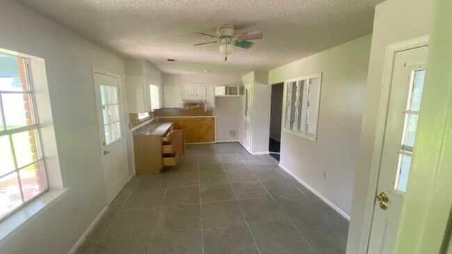 Photo - 4304 Harding St