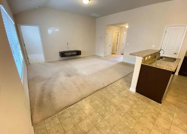 Photo - 847 Dovefield Ln