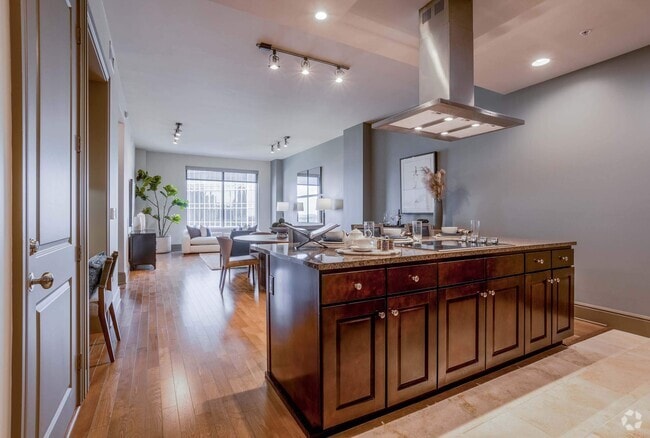 Building Photo - 7 Riverway Rental