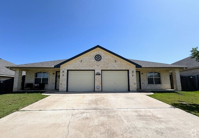 Building Photo - 1301 Powder River Dr Unit B Rental