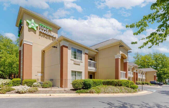 Furnished Studio-Washington, D.C. - Fairfax - Fair Oaks