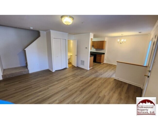 Beautiful 3 Level Townhouse In The Heart Of Frederick!