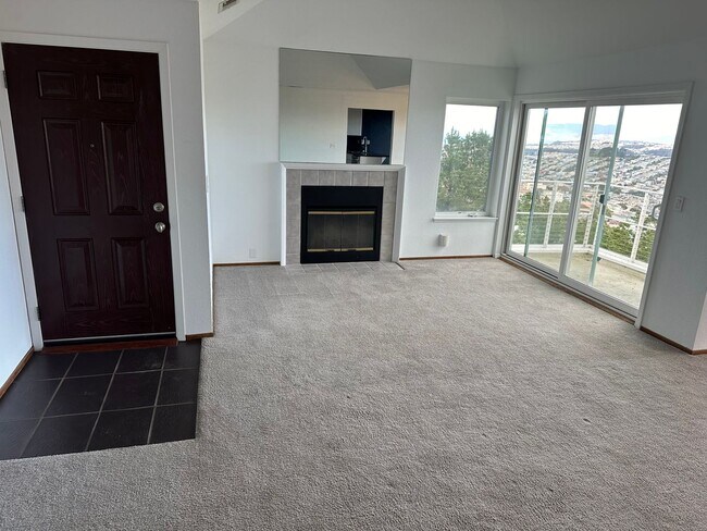 Photo - Amazing 2BR/2BA Townhome w/ Parking, In-Un...