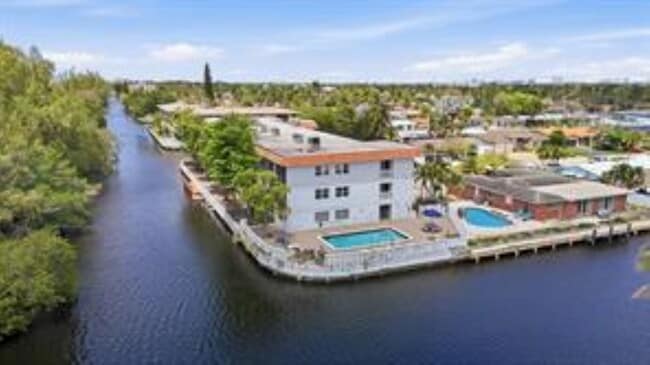 Photo - 1400 NE 57th St Unit 304