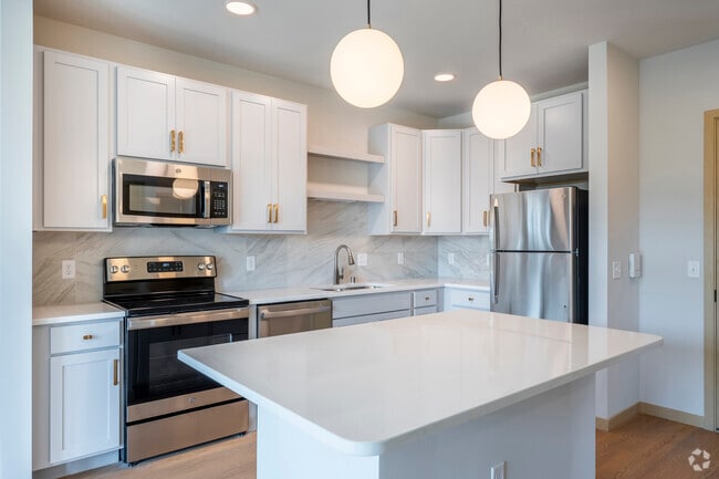 1BR, 1BA - 732SF - Kitchen