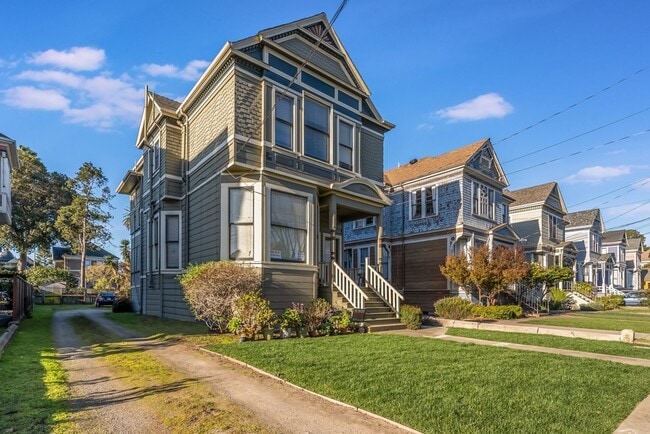 Photo - 1830 San Antonio Ave Unit B