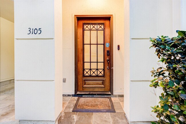 Photo - 3105 Fairdale Oaks E