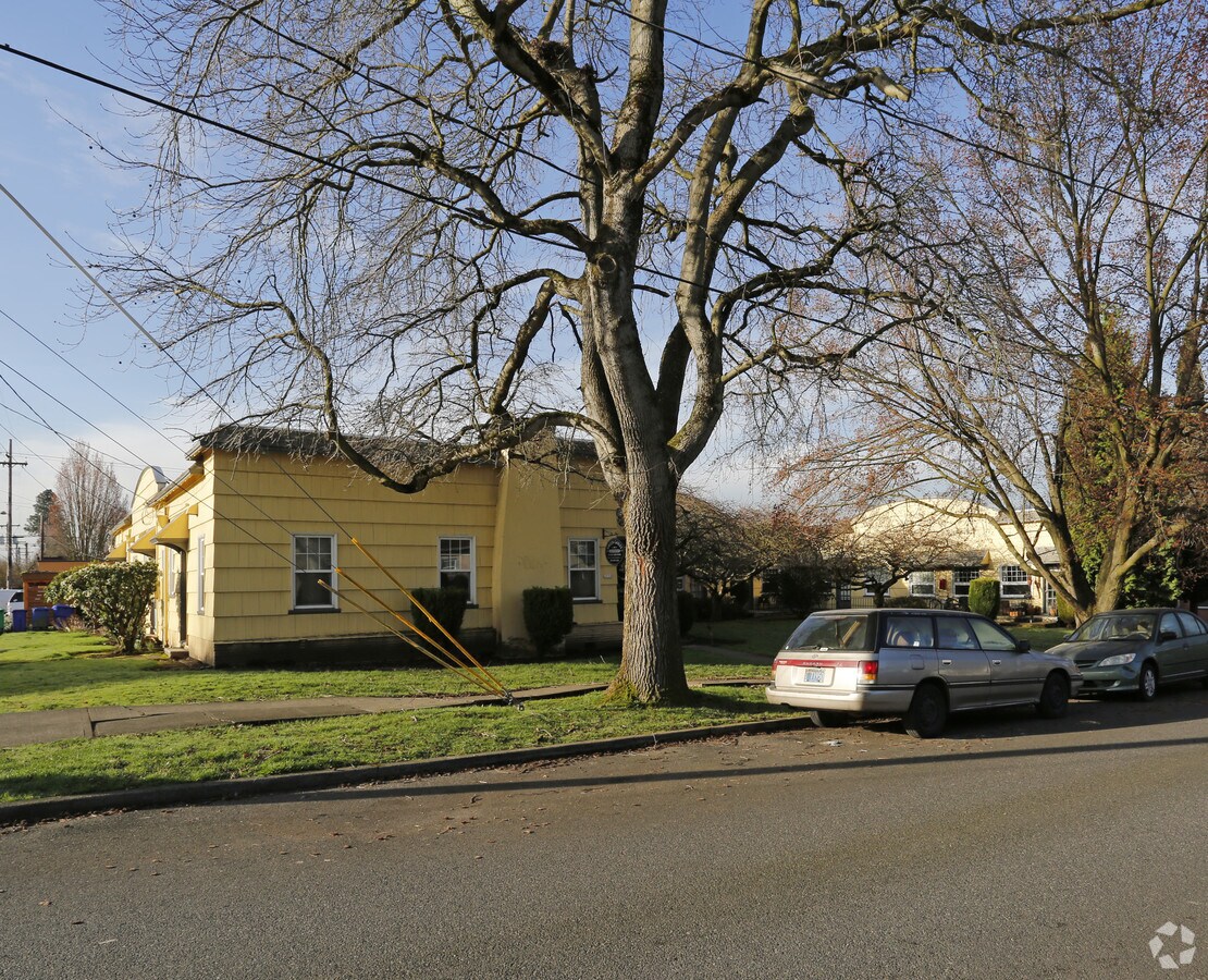 Photo - Green Gables Apartment