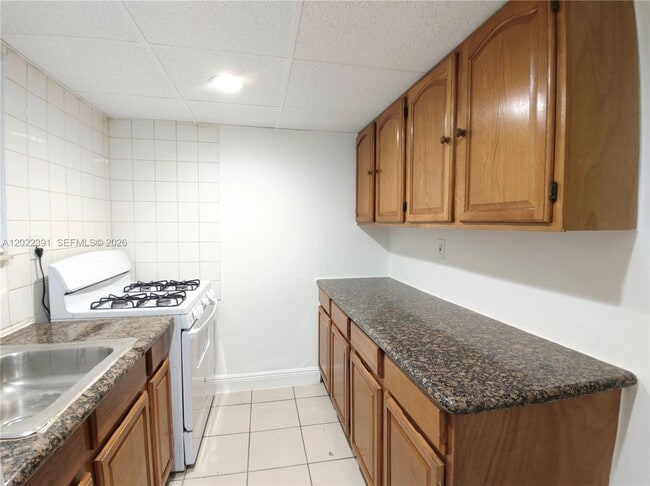 Photo - 1265 W 24th St Unit 108