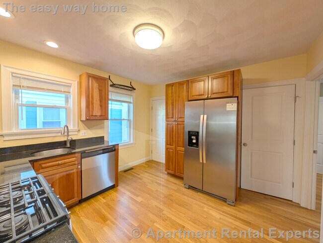 Building Photo - 615 Boston Ave