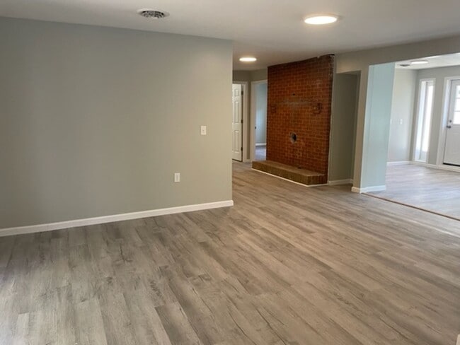Photo - Renovated 3 Bedroom 2 Bath Home for Rent!