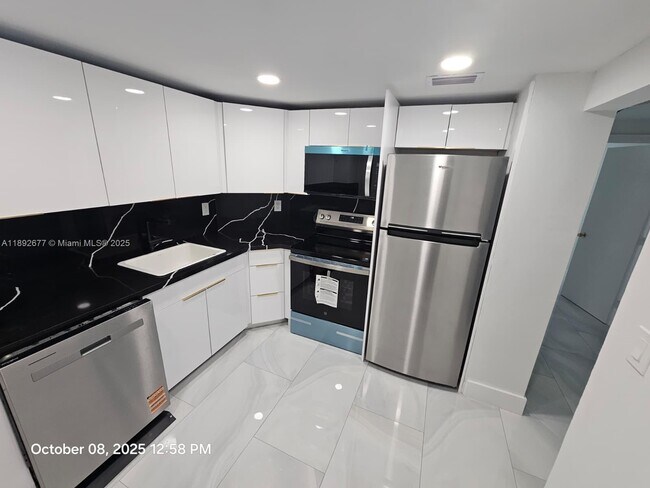 Photo - 500 Bayview Dr Unit 222