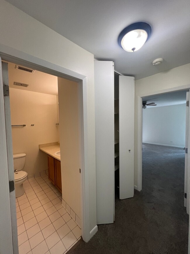 Photo - 5550 Abbey Dr Unit 5550-2K