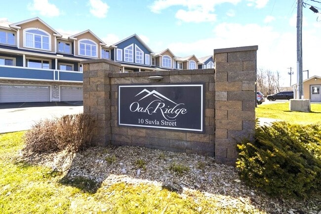 Building Photo - 10 Suvla St