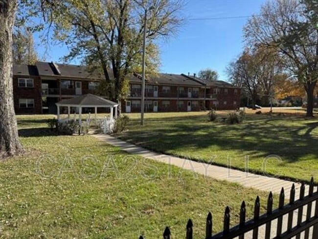 Photo - 2119 St Johns Pl Unit 2119