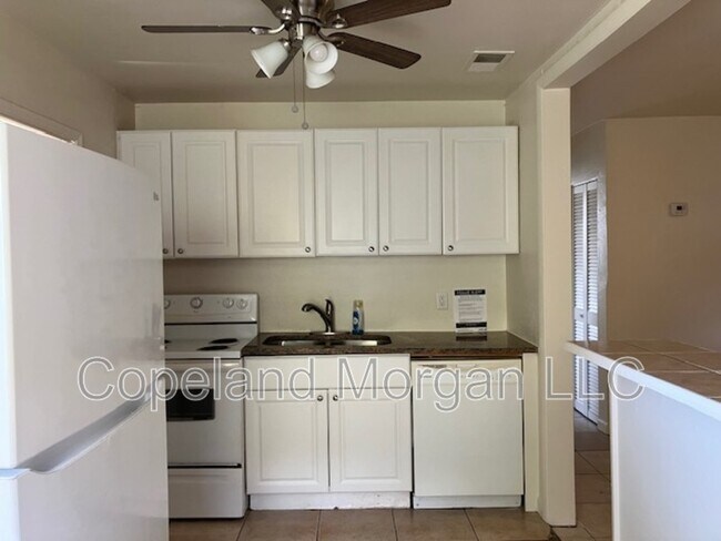 Photo - 2033 20th St S
